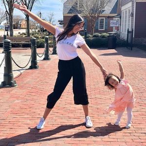 Meet your Posher, Debie